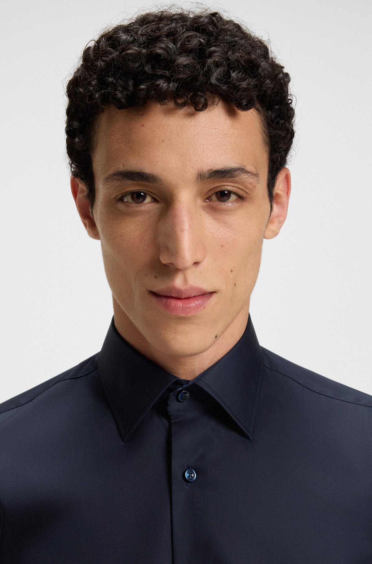 Easy-iron regular-fit shirt in cotton poplin