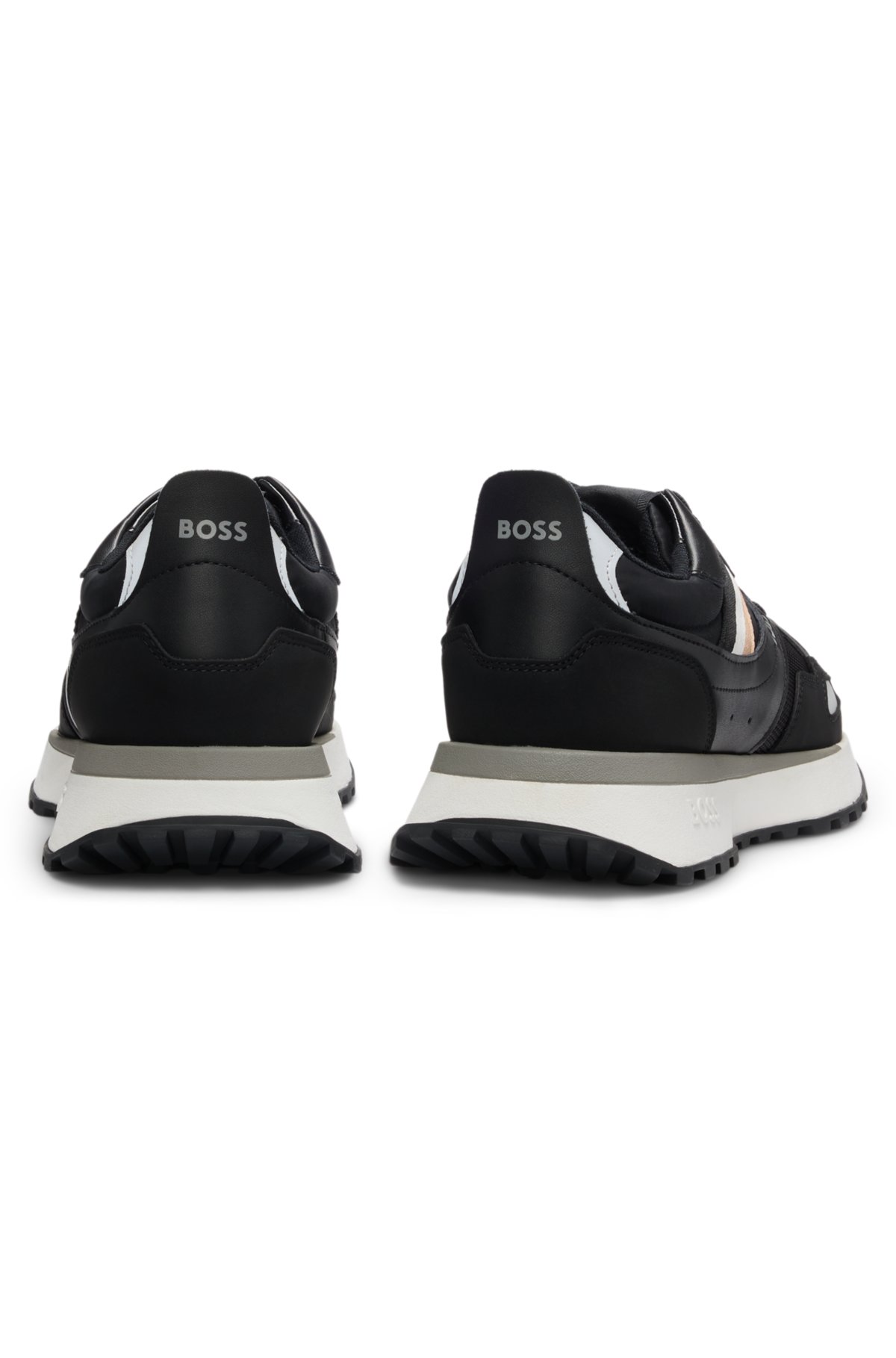 Mixed-material trainers with leather and mesh