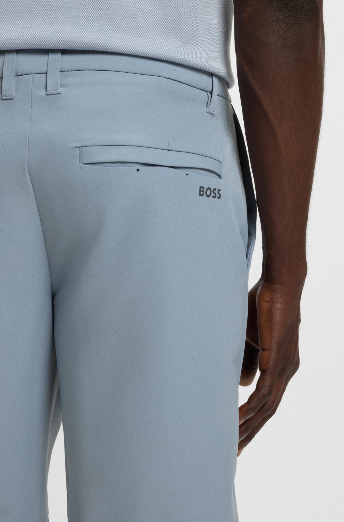 Slim-fit shorts in water-repellent stretch fabric
