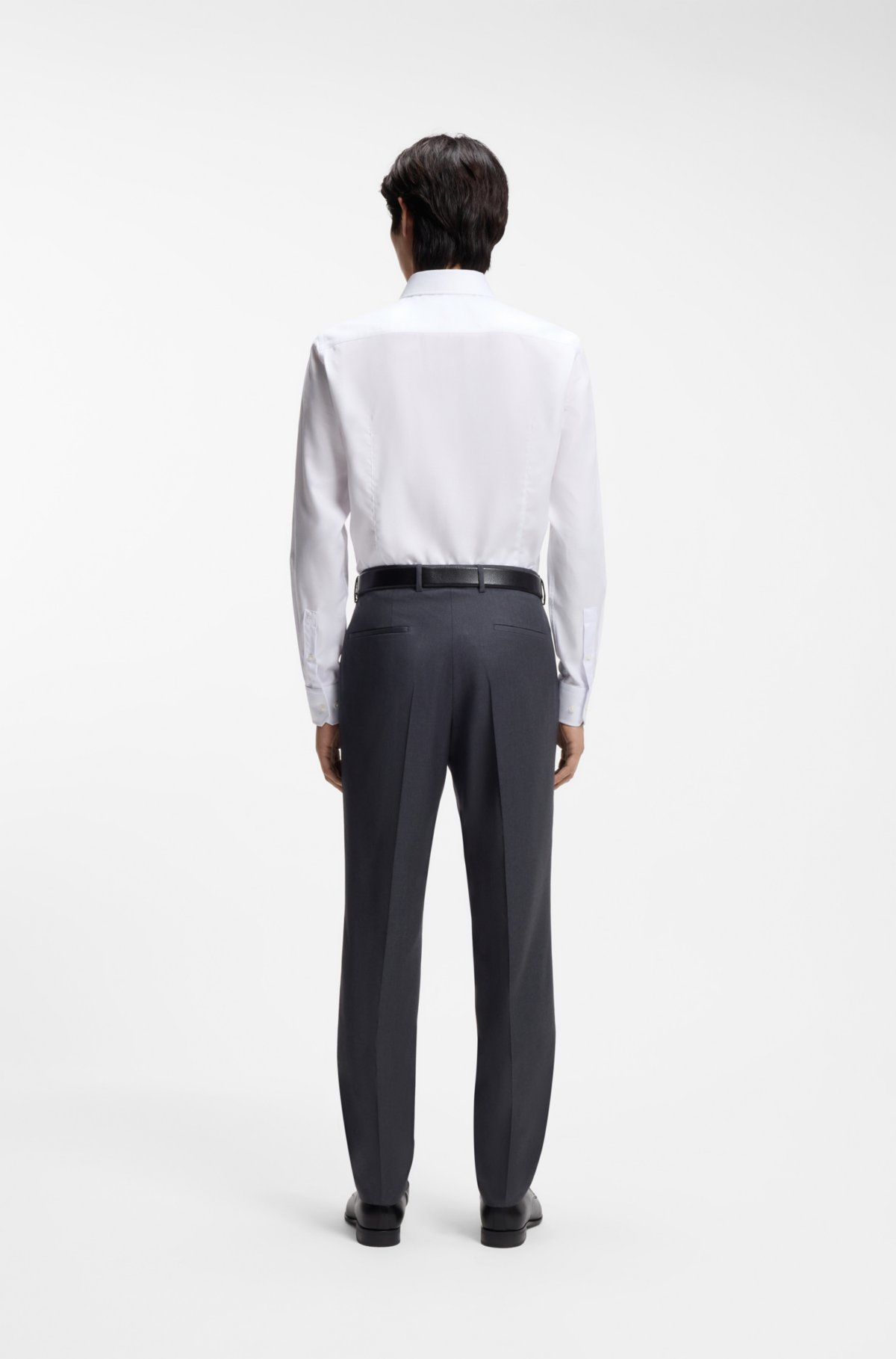 Wrinkle-resistant slim-fit shirt in a cotton blend