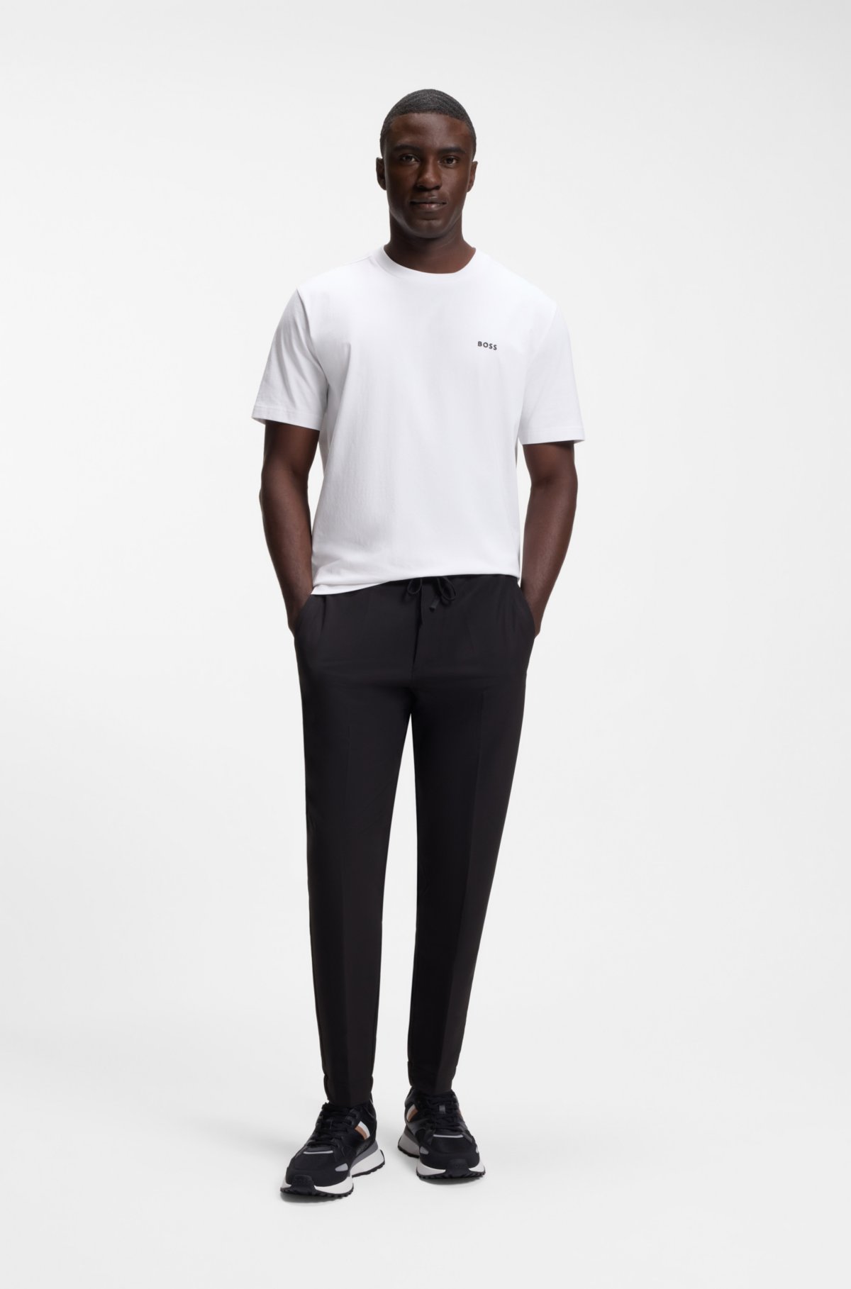 Mixed-material trainers with leather and mesh