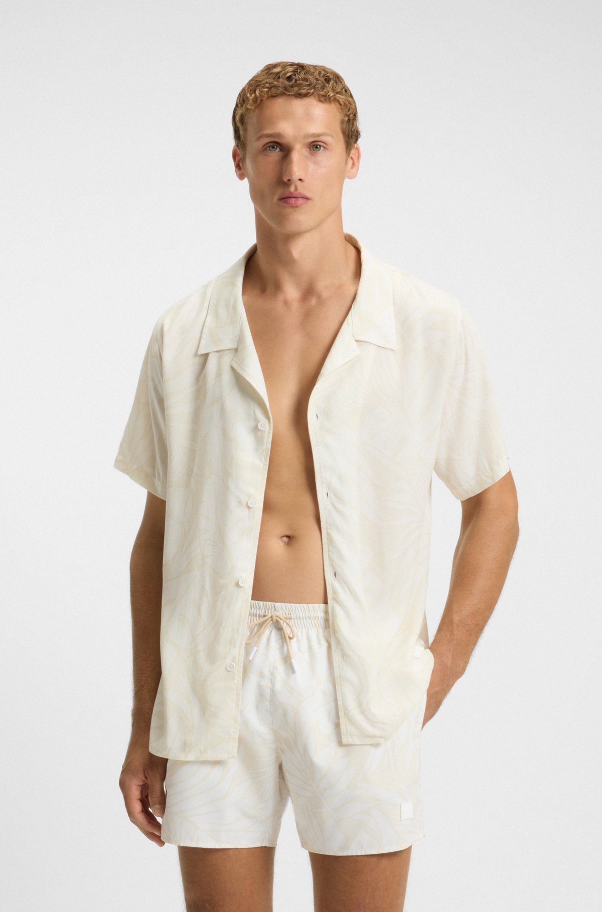 Regular-fit shirt with all-over print Regular-fit shirt with all-over print