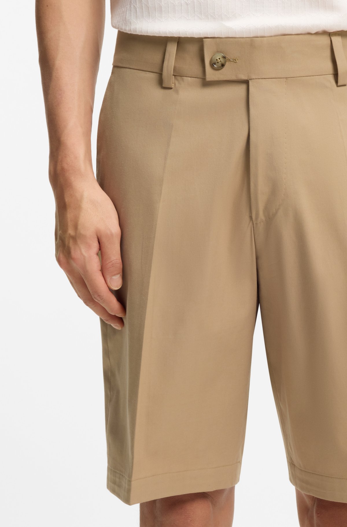 Tapered-fit shorts in cotton, silk and stretch