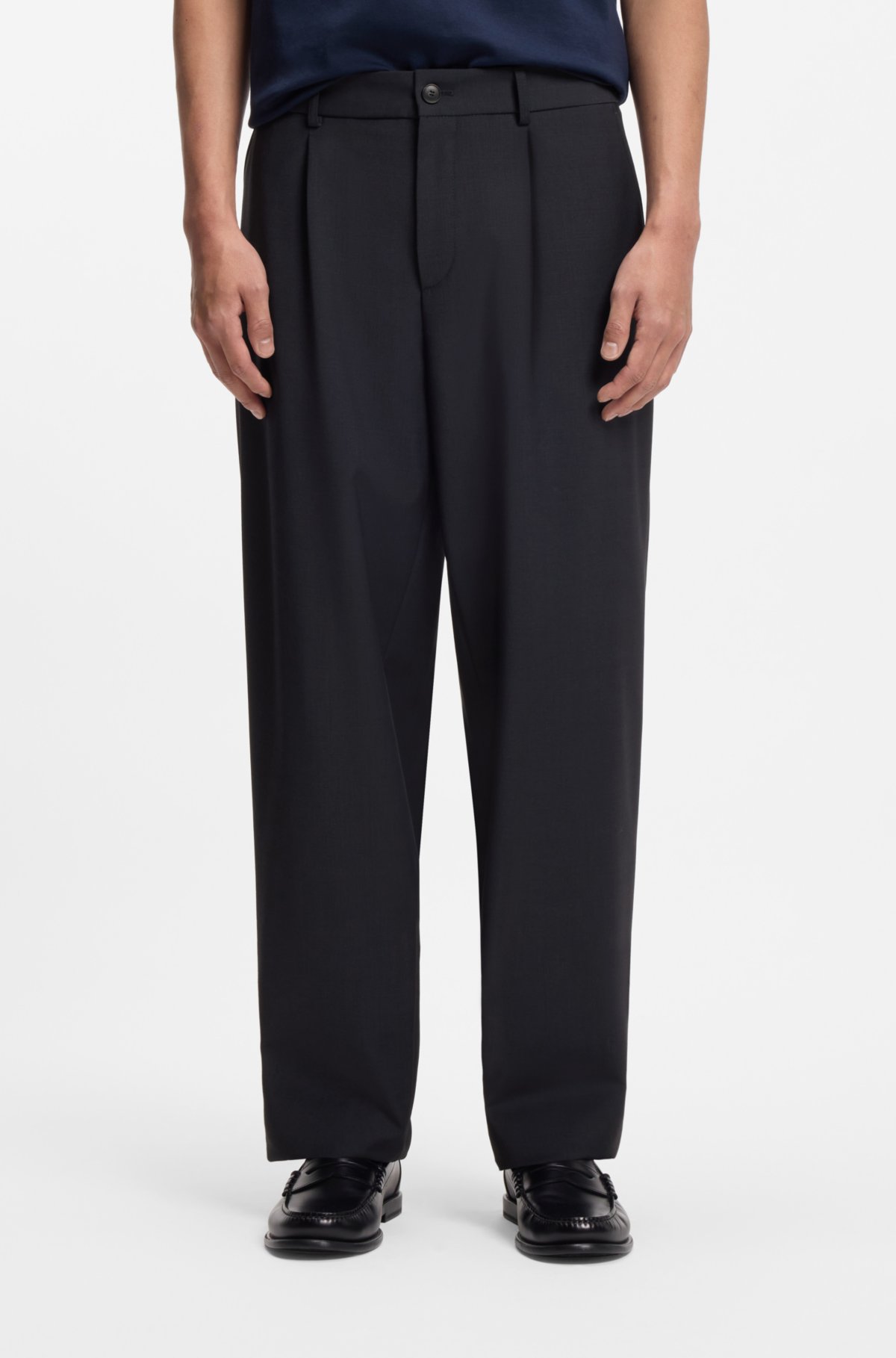 Washable tapered-fit trousers in a wool blend