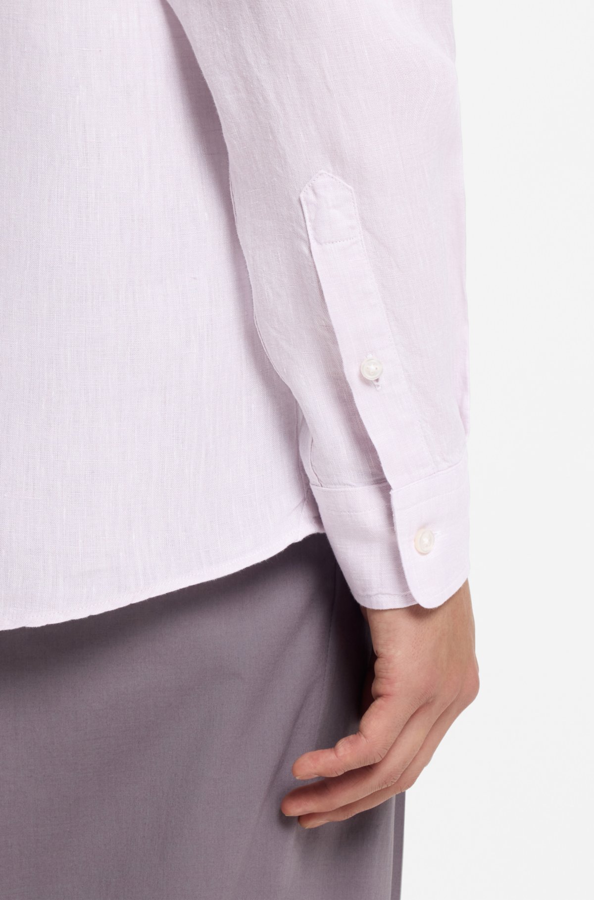 Regular-fit shirt in washed linen