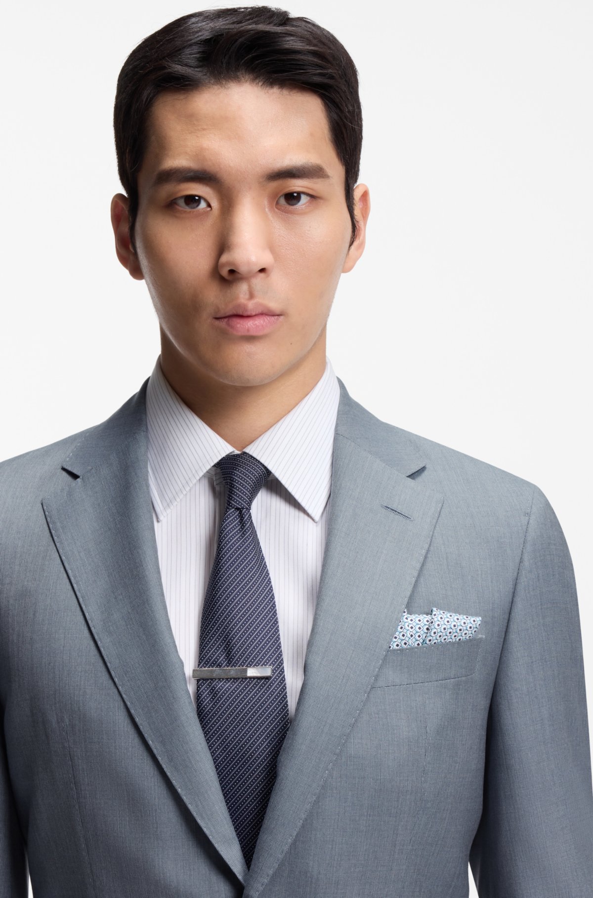 Two-piece slim-fit suit in virgin wool and silk