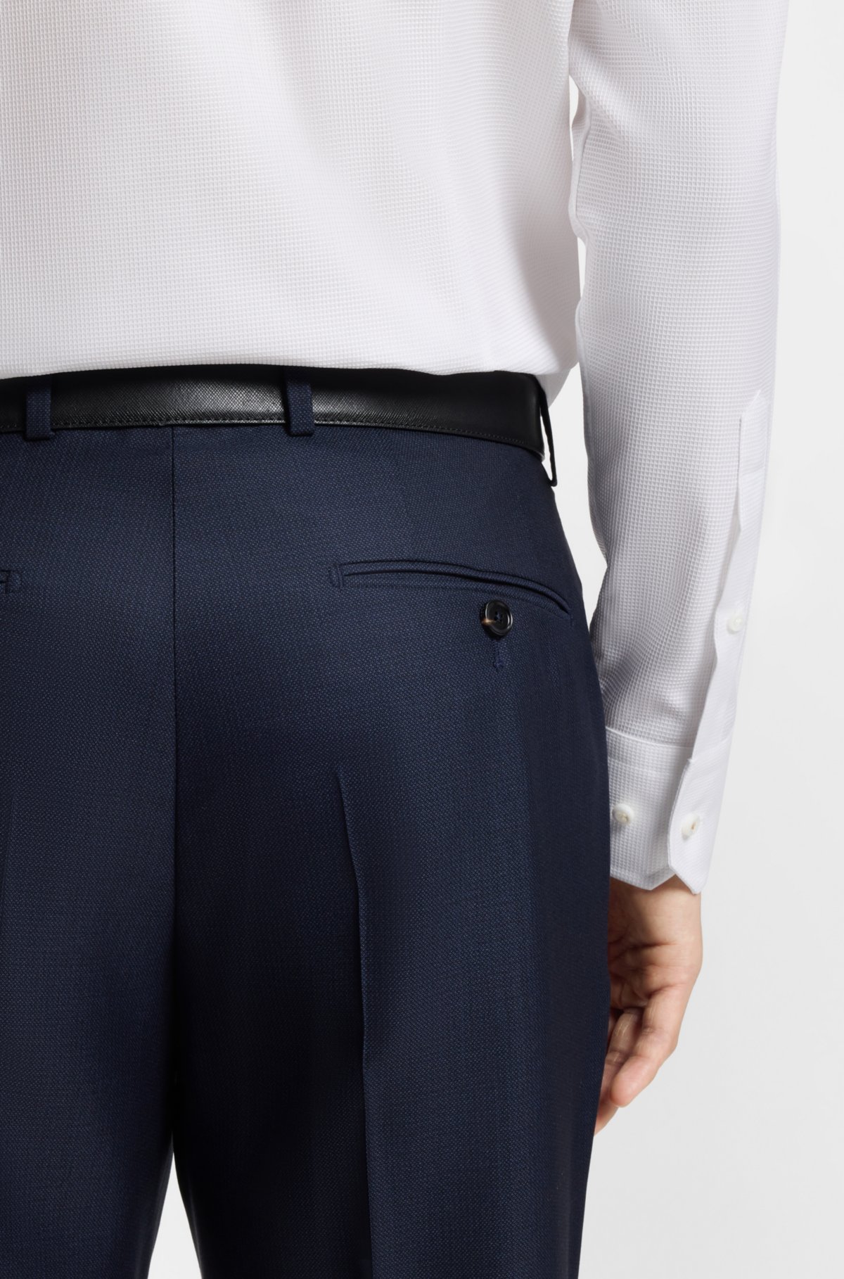 Wrinkle-resistant slim-fit shirt in Italian-made cotton