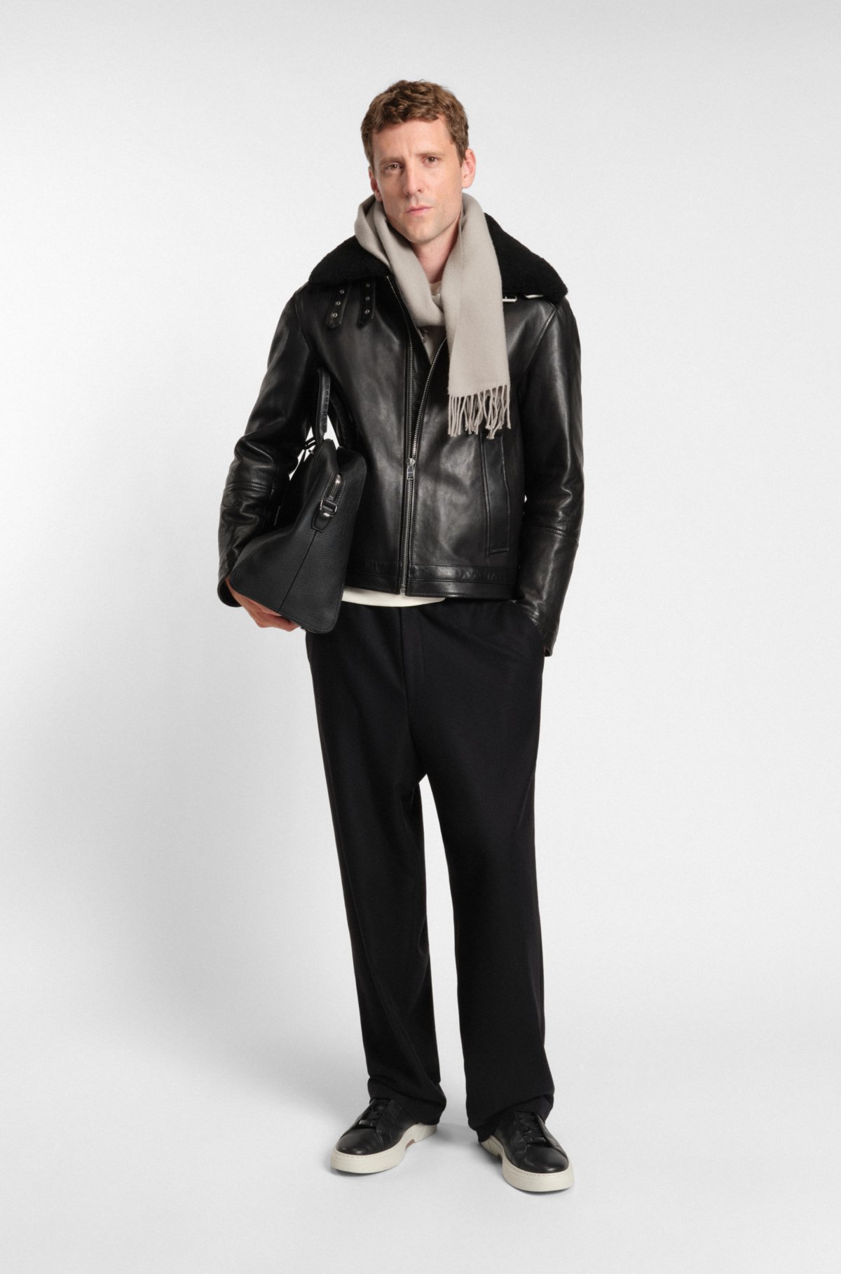 Wool scarf with faux-leather logo patch