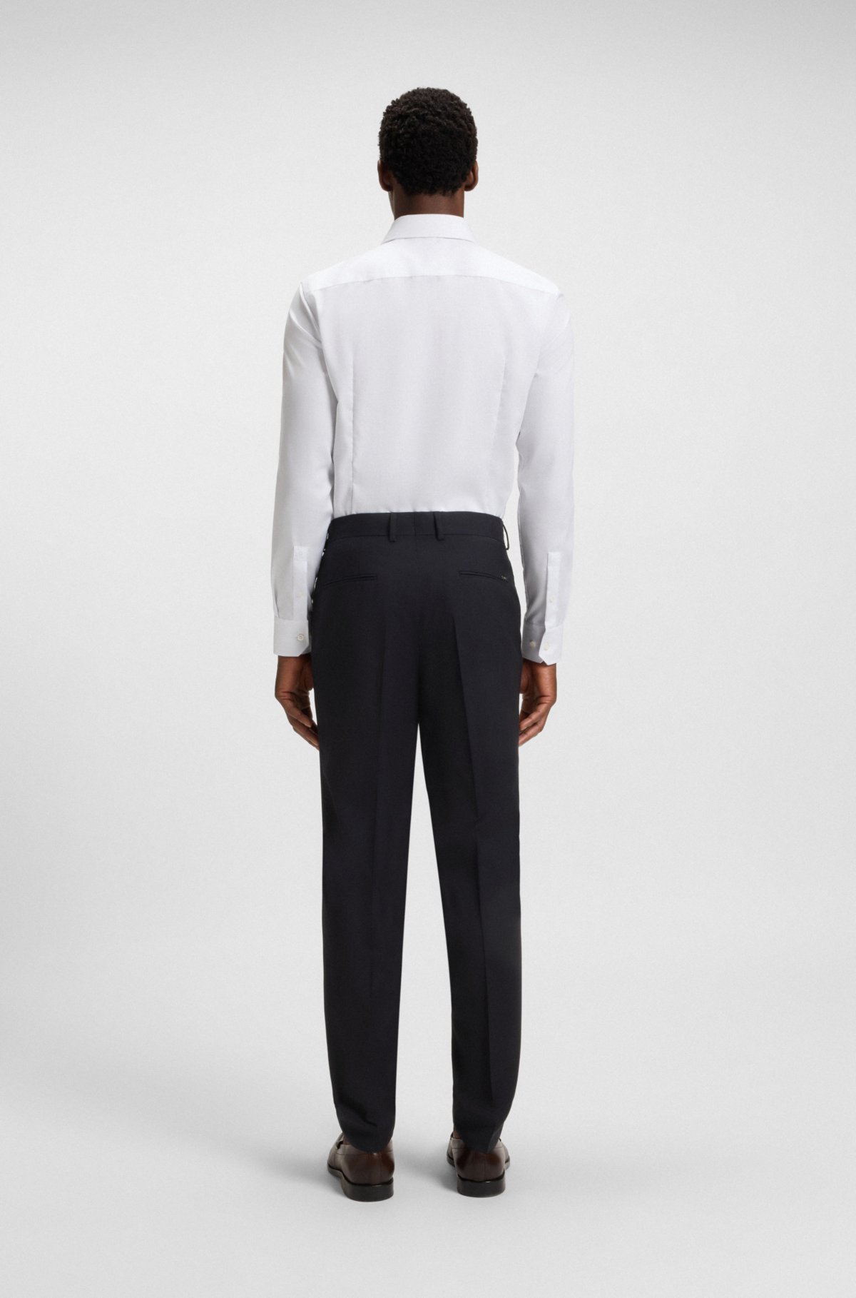 Thermo-regulating slim-fit trousers in virgin wool