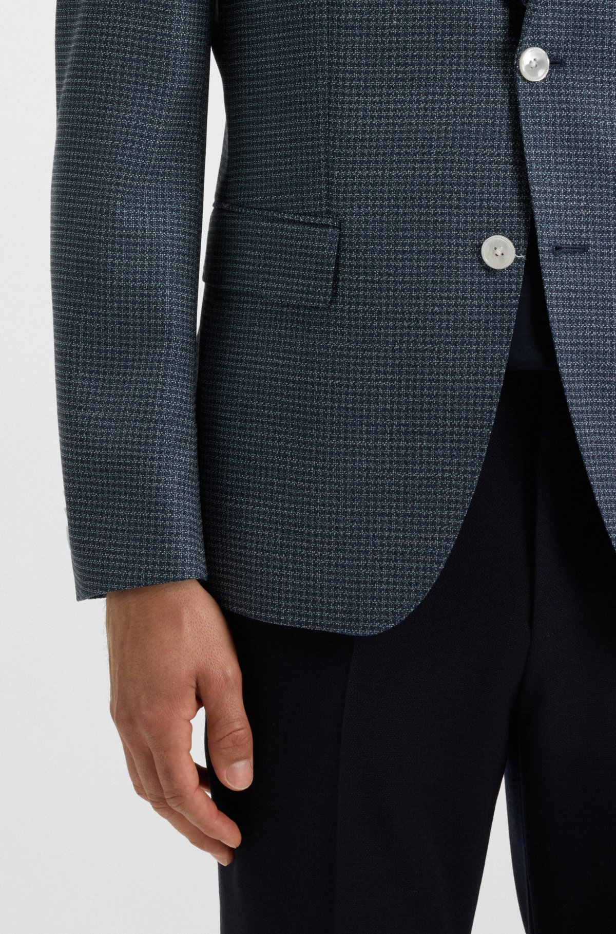 Crease-resistant jacket in a wool blend