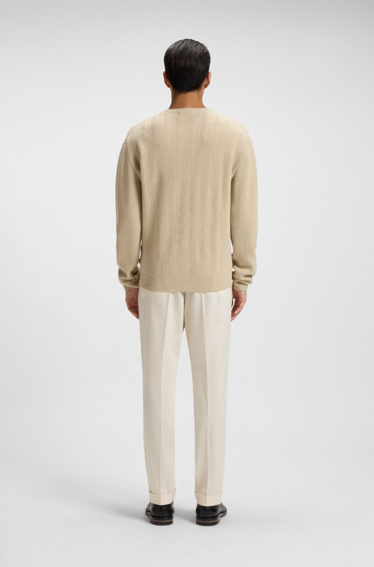 Wool-cashmere sweater with mixed structures