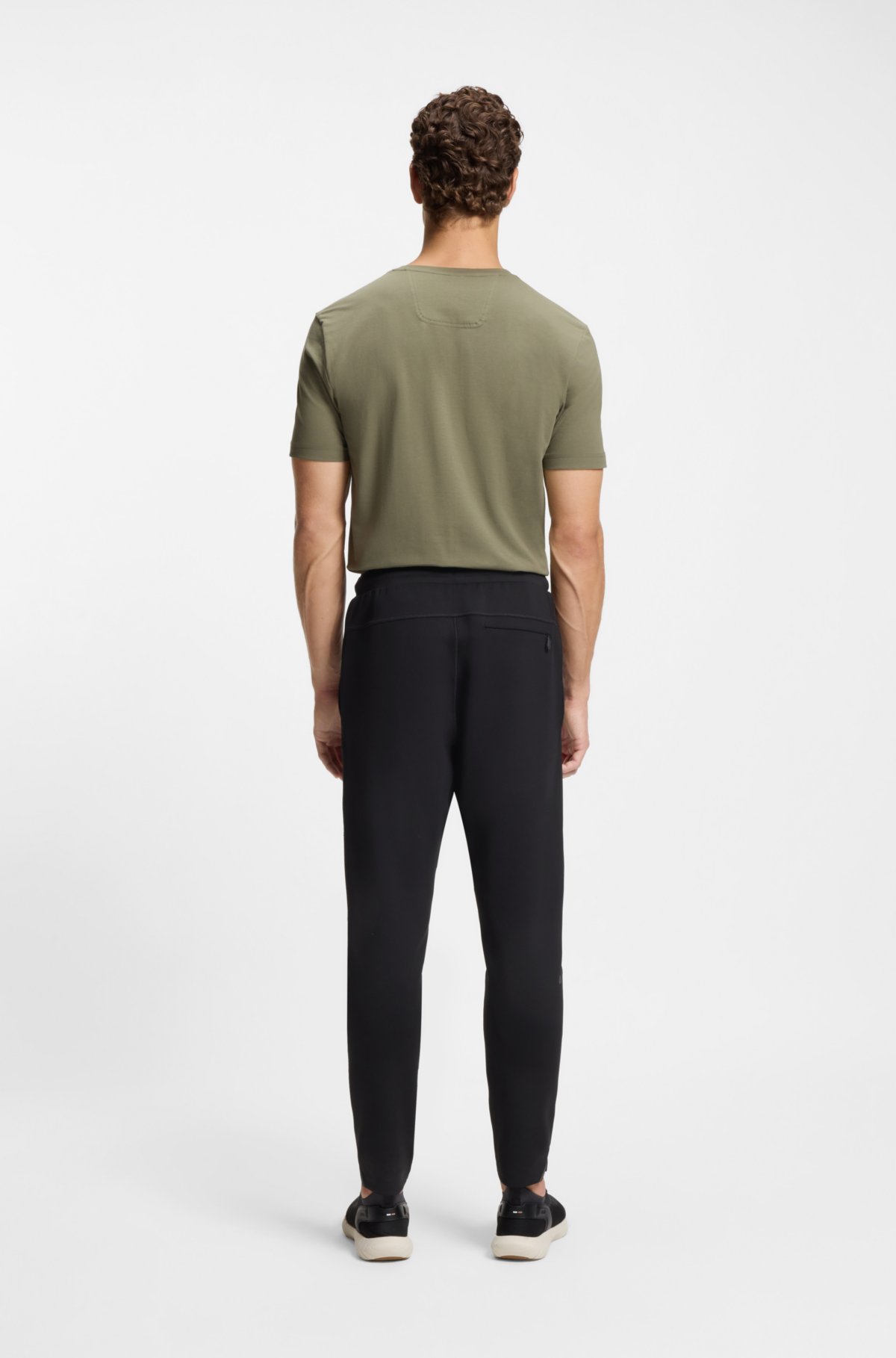 Quick-dry trousers with reflective branding