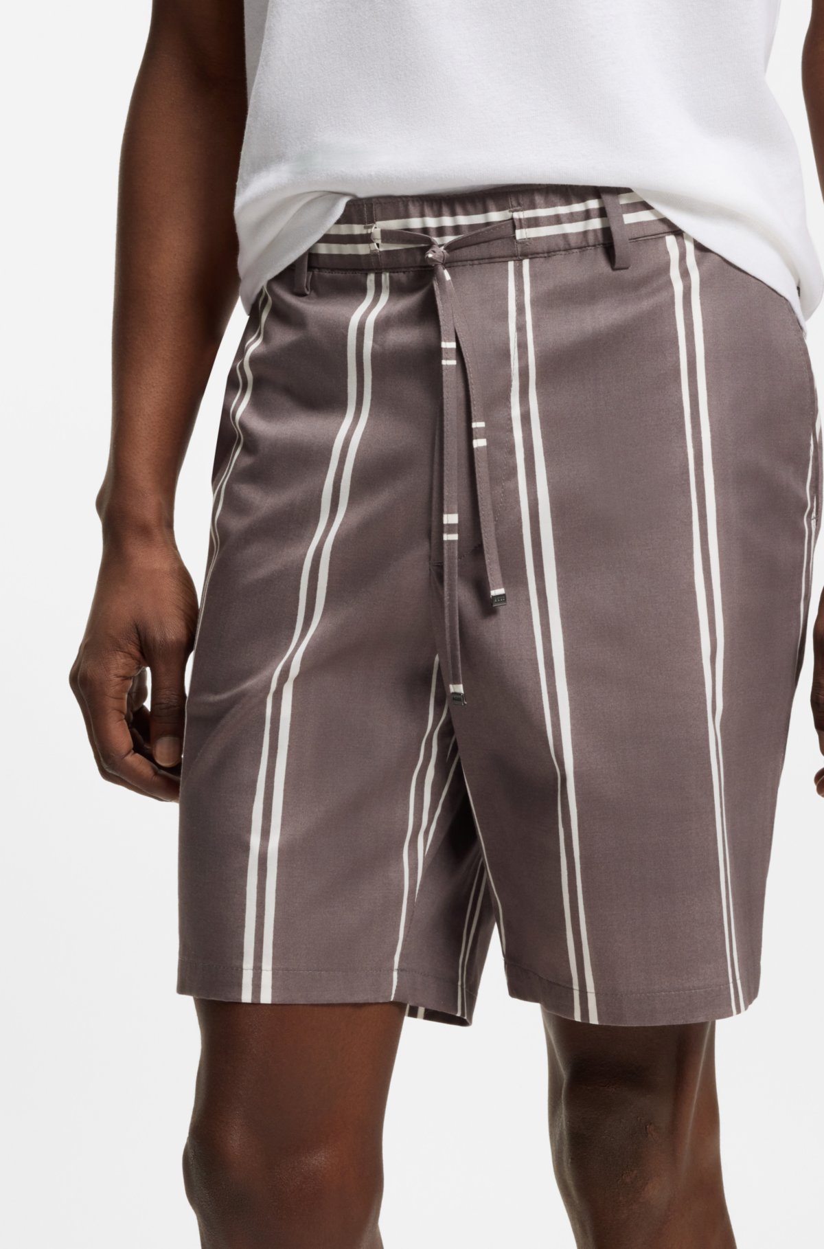 Printed-pattern shorts in stretch cotton