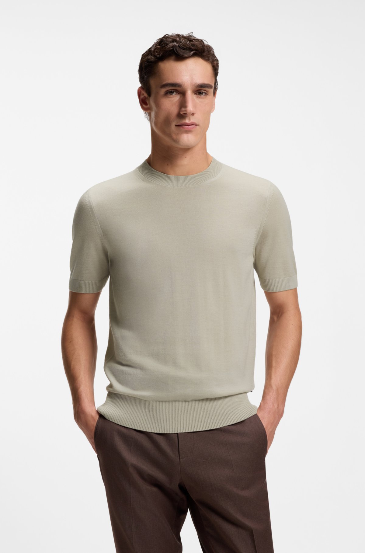 Knitted sweater in virgin wool