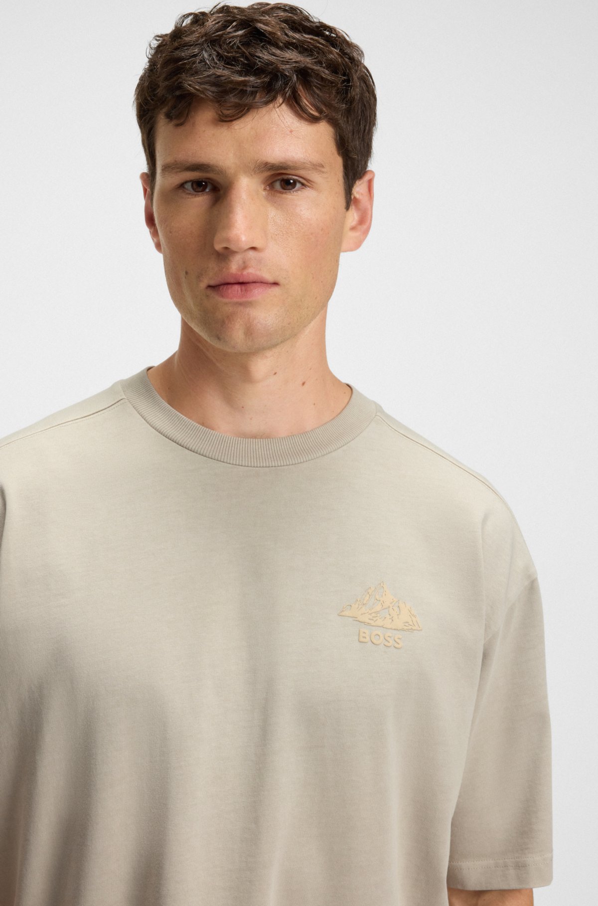Logo-detail T-shirt in cotton jersey